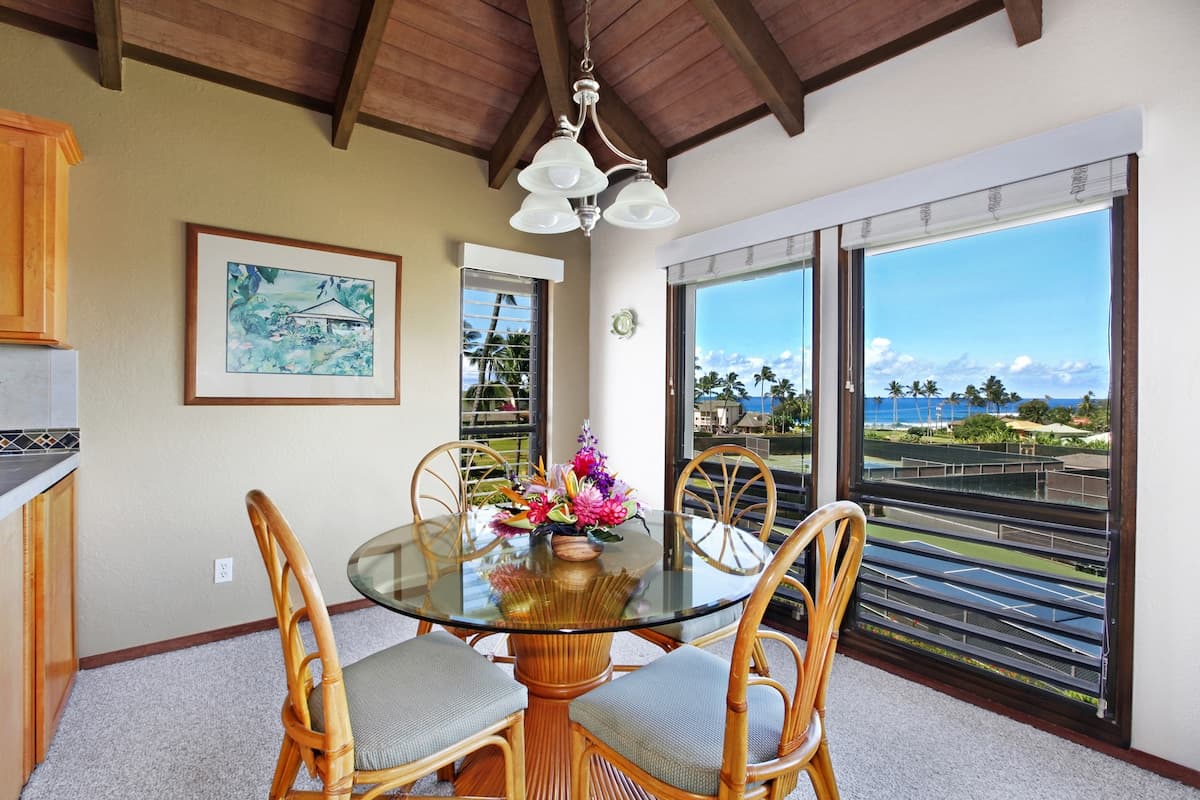 Condo in Koloa · ★4.88 · 1 bedroom · 1 bed · 1 bath - Photo 4