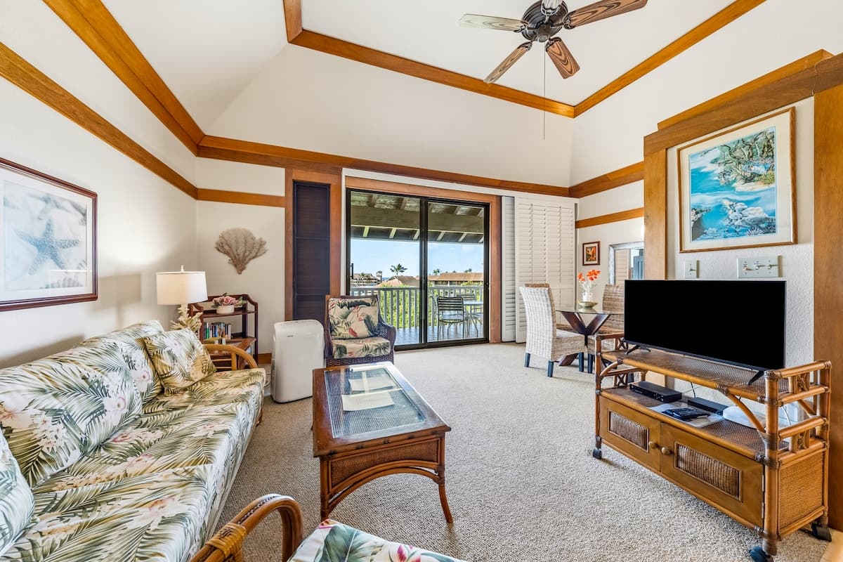 Condo in Koloa · ★4.95 · 1 bedroom · 2 beds · 1 private bath - Photo 4
