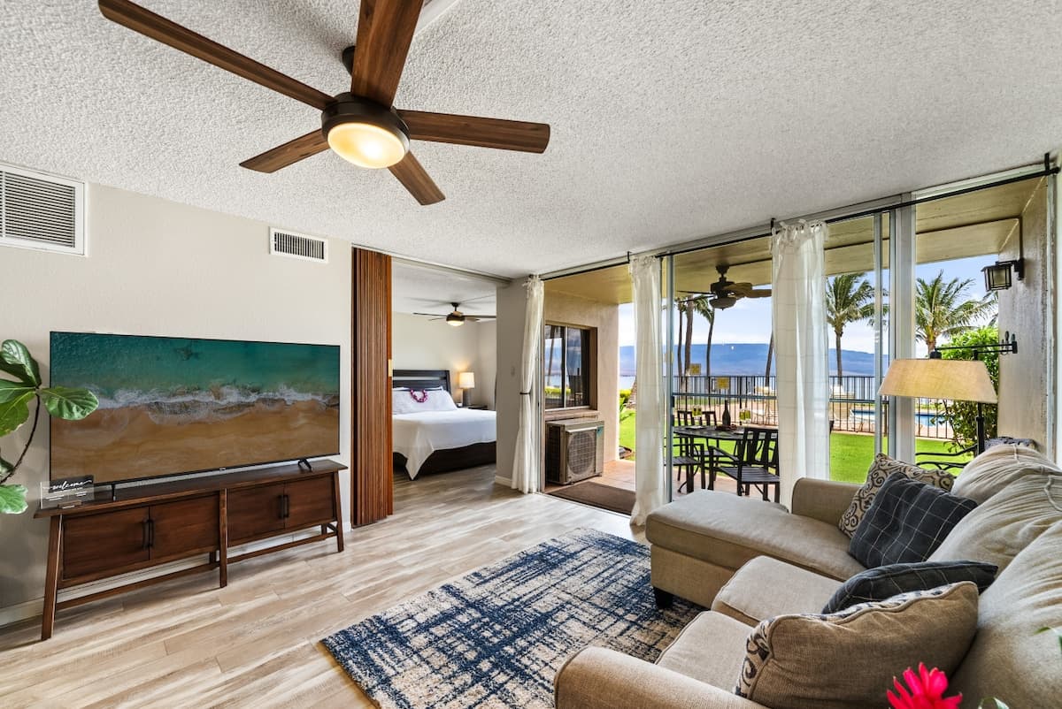 Condo in Wailuku · ★5.0 · 2 bedrooms · 3 beds · 2 baths - Photo 2