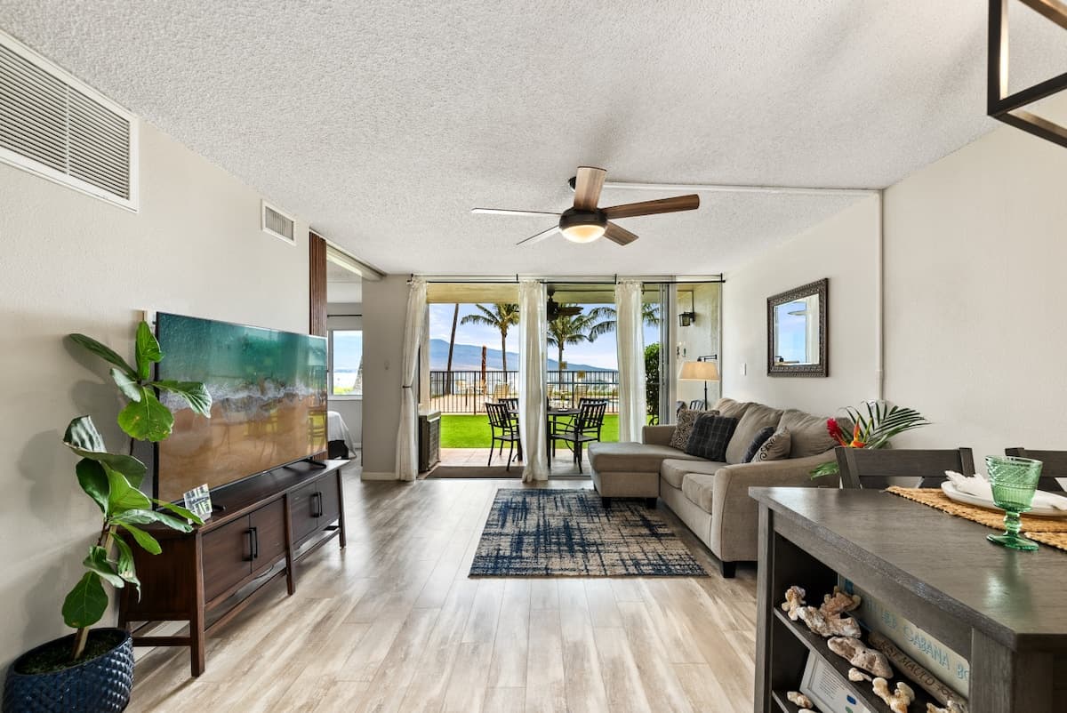 Condo in Wailuku · ★5.0 · 2 bedrooms · 3 beds · 2 baths - Photo 3