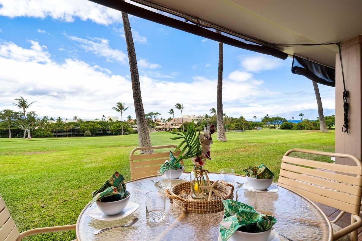 Condo in Lahaina · ★4.5 · 1 bedroom · 2 beds · 1 bath - Photo 1