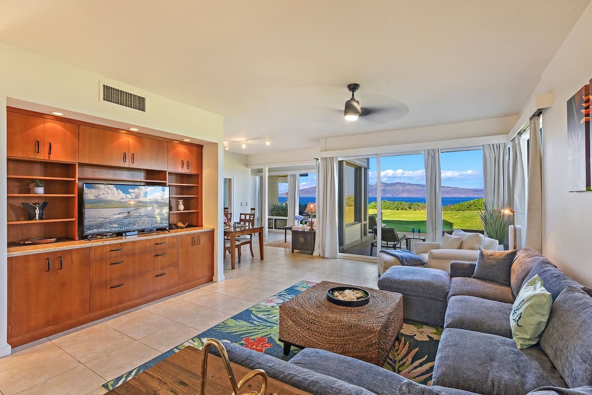 Condo in Lahaina · ★5.0 · 1 bedroom · 1 bed · 1 bath - Photo 4