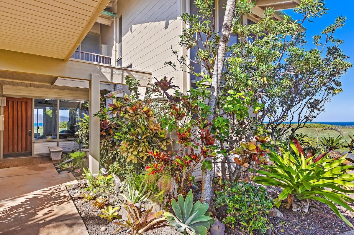 Condo in Lahaina · ★5.0 · 1 bedroom · 1 bed · 1 bath - Photo 5
