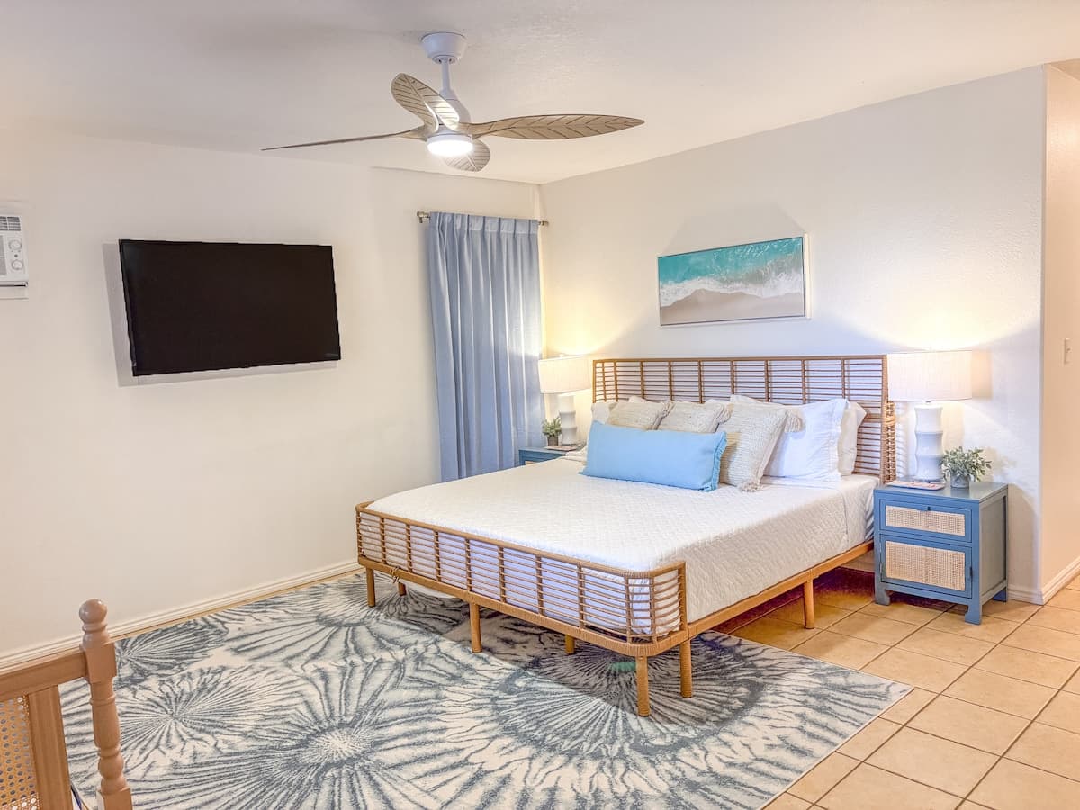 Villa in Princeville · ★5.0 · 6 bedrooms · 13 beds · 2.5 private baths - Photo 2