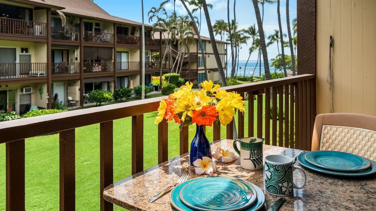 Condo in Kailua-Kona · ★4.75 · 1 bedroom · 2 beds · 1 private bath - Photo 1