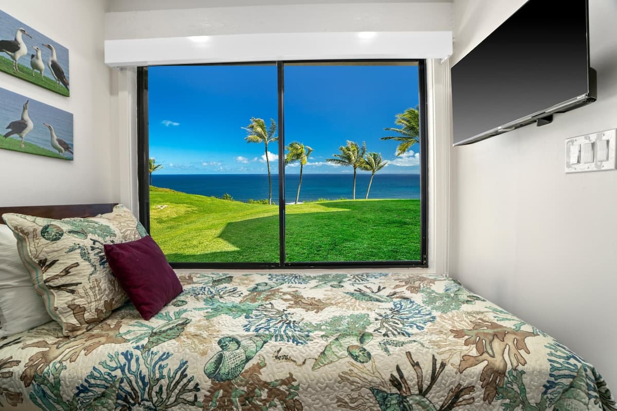 Remodeled Ground Floor Ocean Views at Sealodge J5 - Photo 4