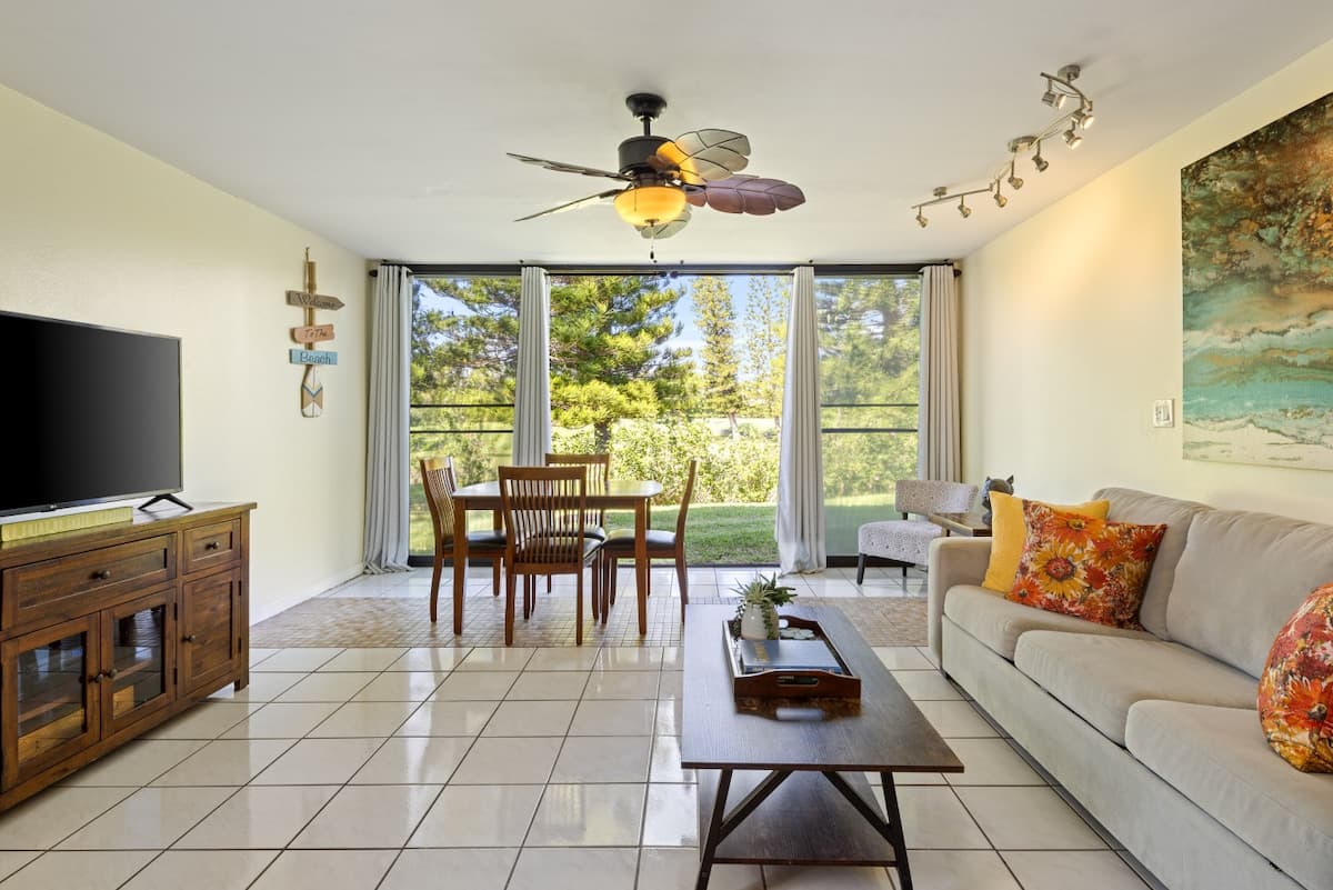 Townhouse in Kawela Bay · ★4.76 · 1 bedroom · 2 beds · 1 private bath - Photo 1