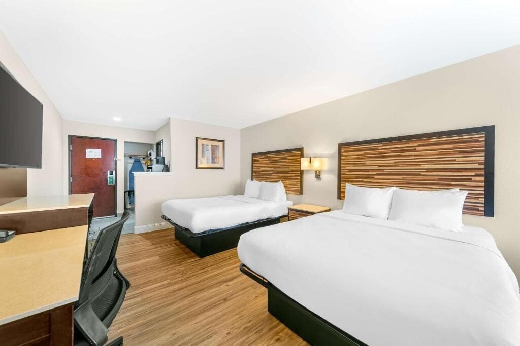 Downtown Hotel 2 Rooms, River & Old Sac Walkable - Photo 2