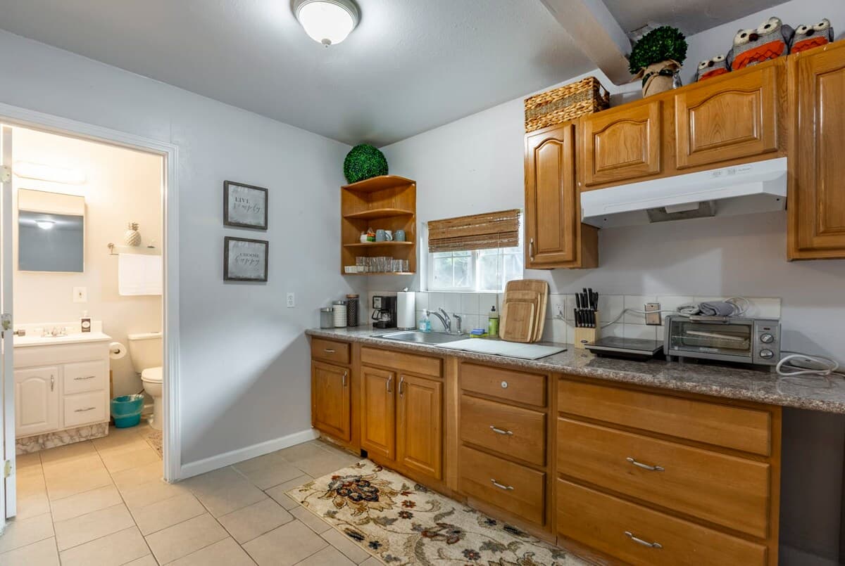 Silicon Valley Hub, 5BR, Near Stanford - Photo 4