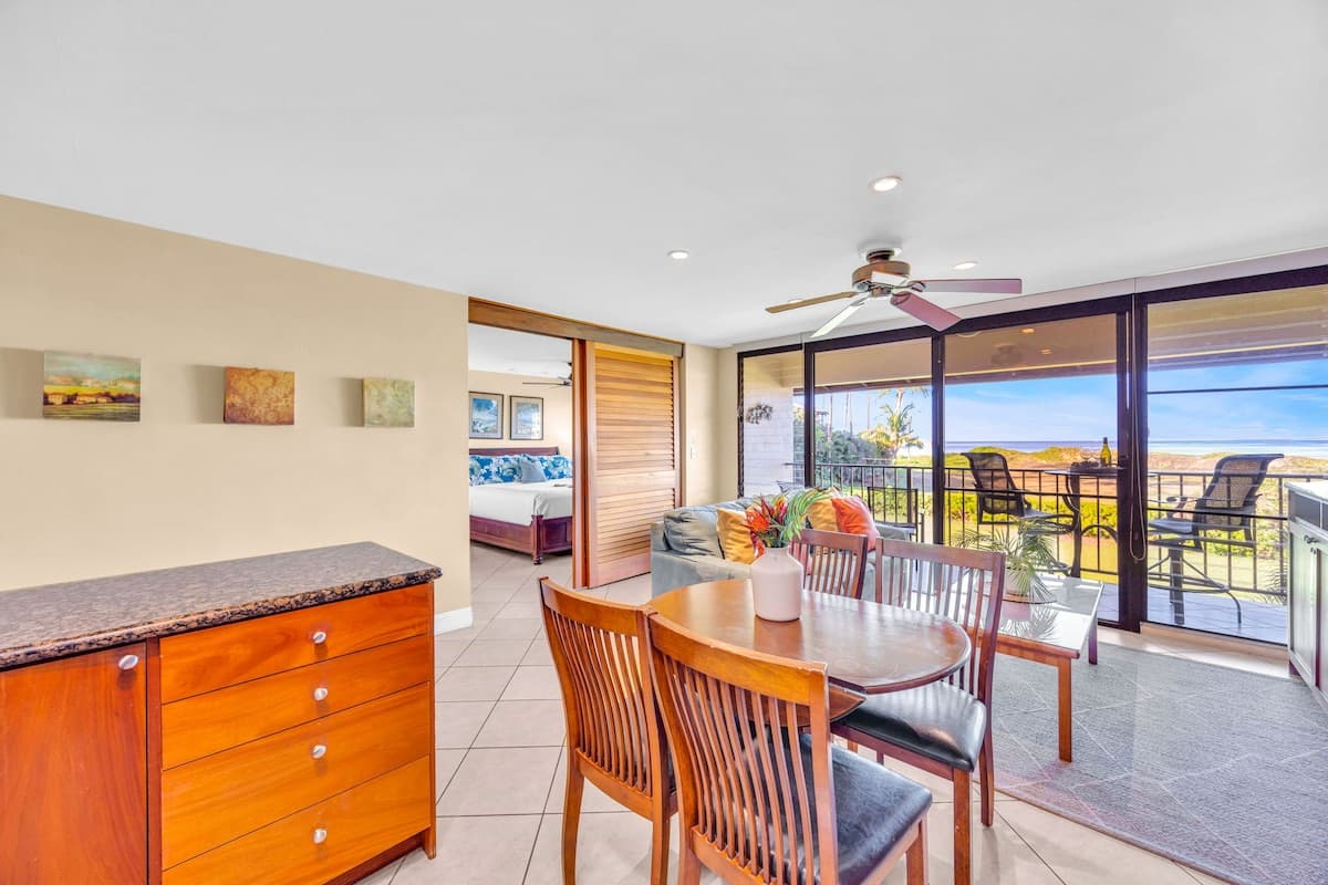 Condo in Kihei · ★4.6 · 2 bedrooms · 2 beds · 2 baths - Photo 5