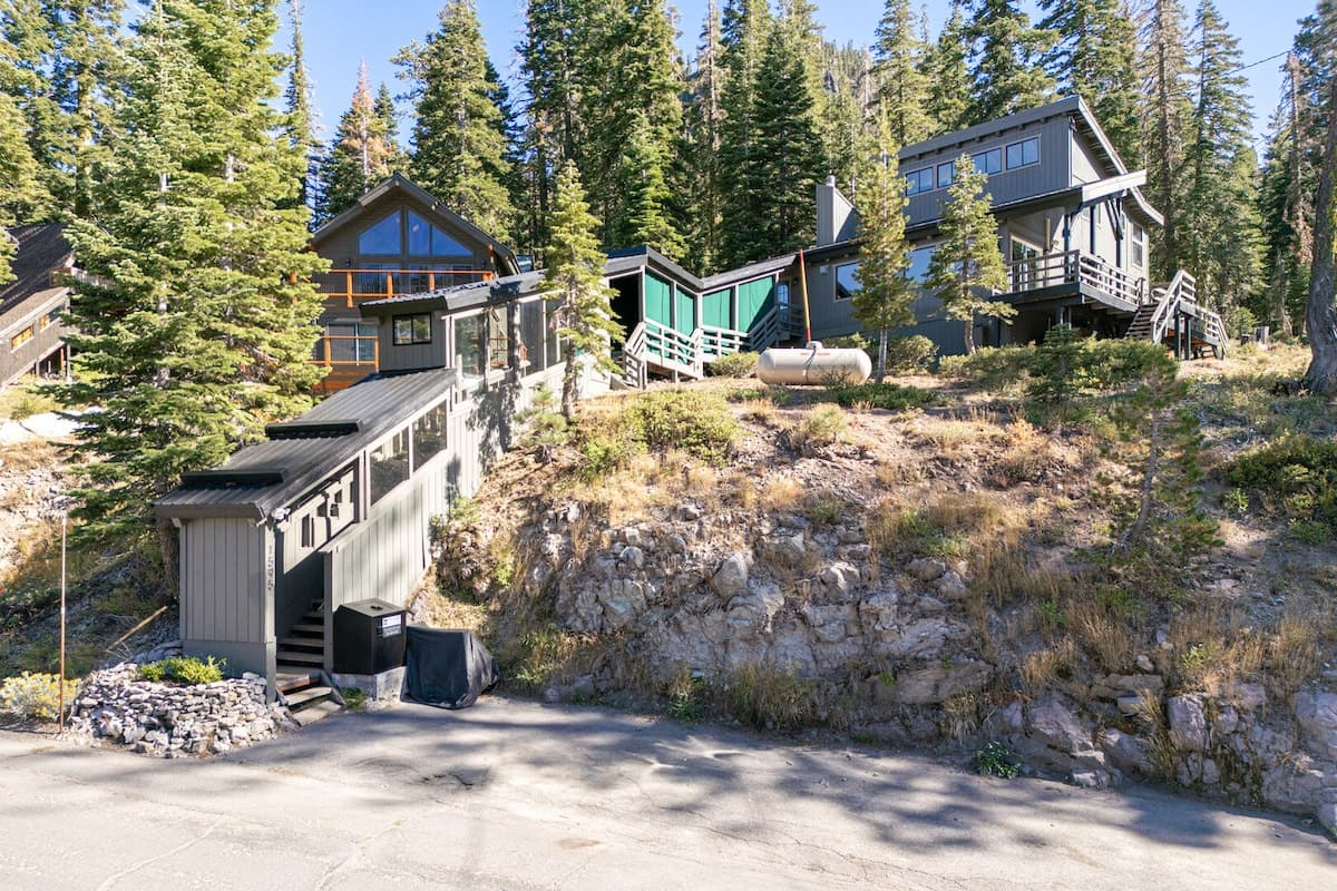Luxury Tahoe Cabin with Hot Tub & Ski Shuttle - Photo 4