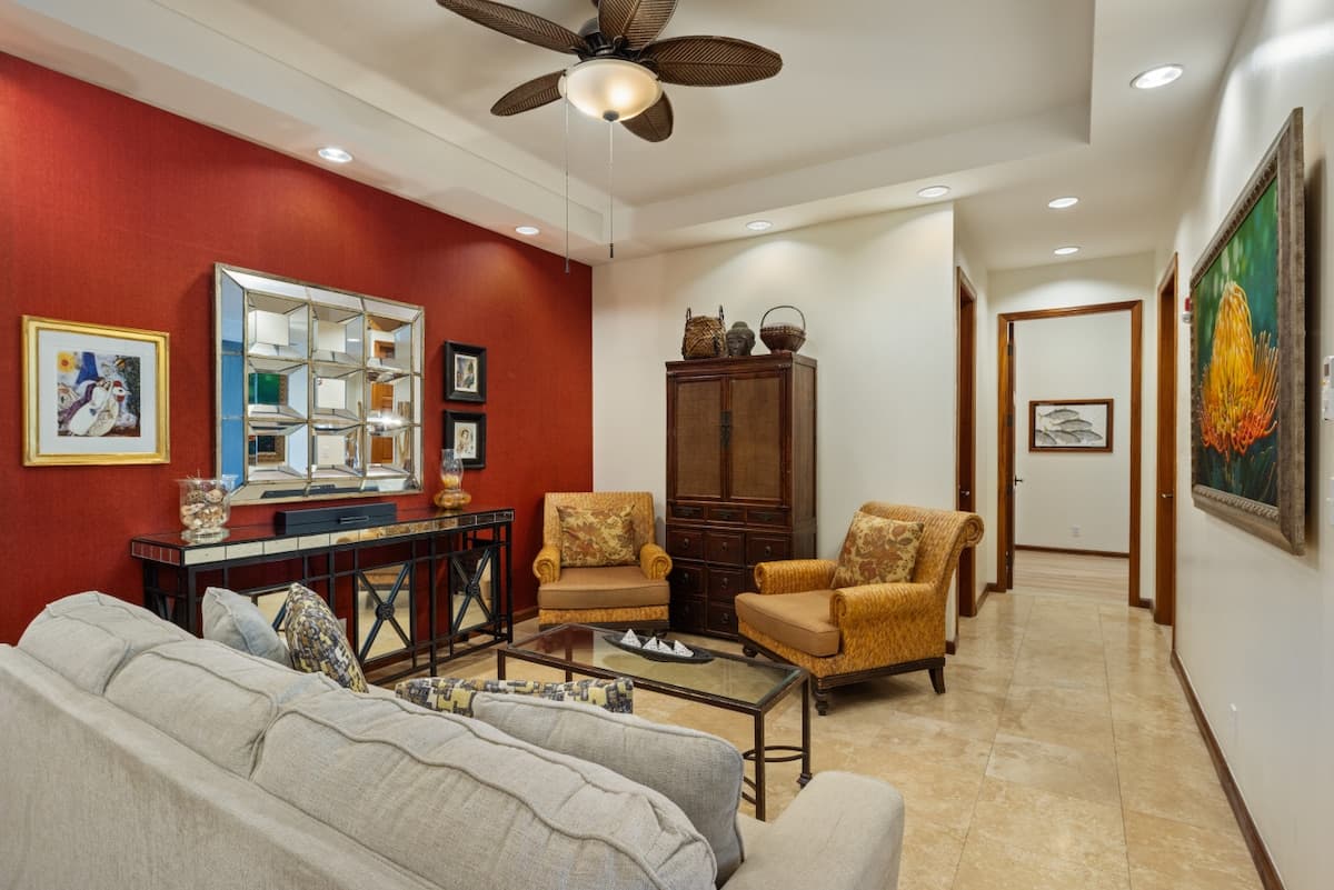 Hotel in Honolulu · ★5.0 · 2 bedrooms · 5 beds · 2.5 private baths - Photo 2