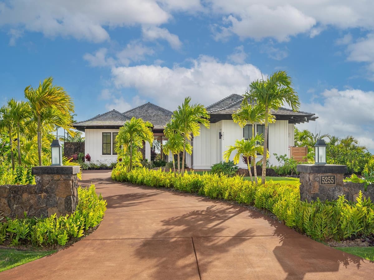 Home in Koloa · ★4.86 · 4 bedrooms · 5 beds · 3 baths - Photo 2