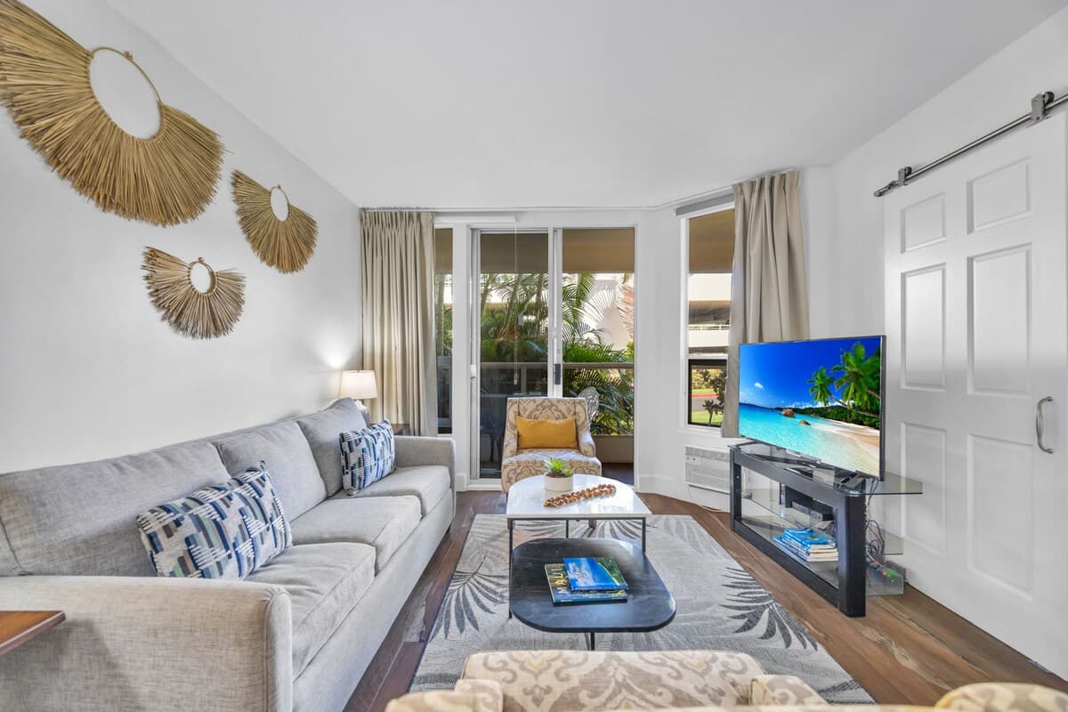 Condo in Kihei · ★4.8 · 2 bedrooms · 4 beds · 2 private baths - Photo 4