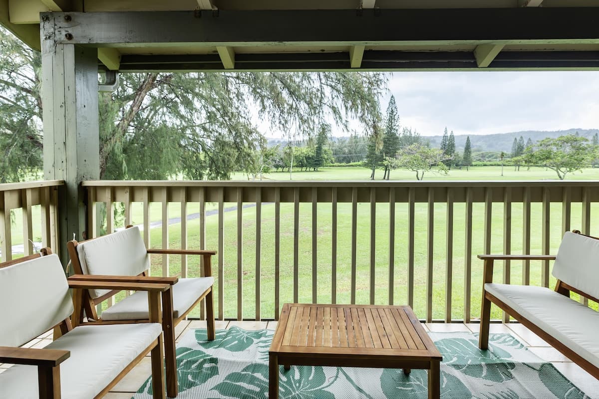 Condo in Kahuku · ★4.75 · 1 bedroom · 4 beds · 1 private bath - Photo 2