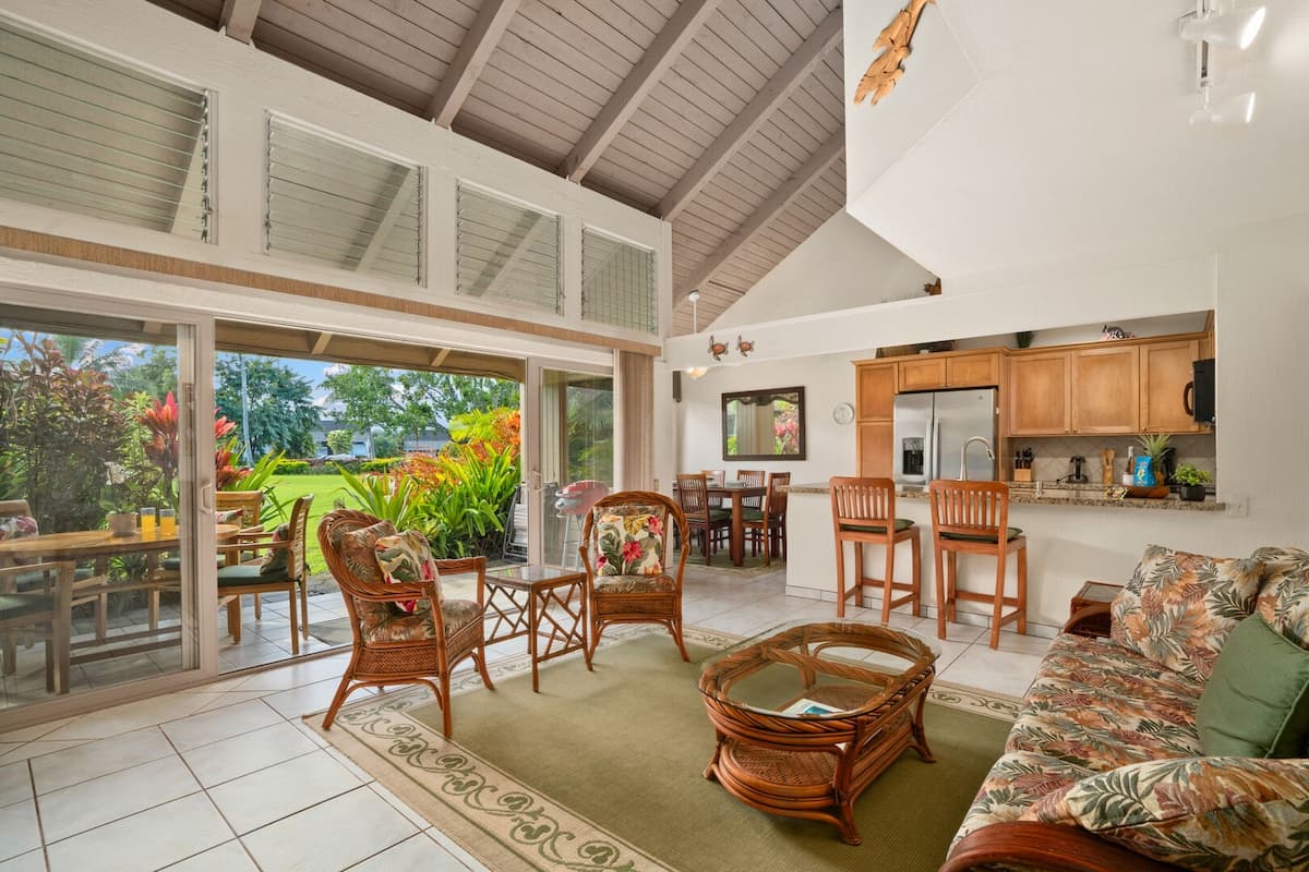 Tropical 2BR Retreat w/Mountain Views & Beach Path - Photo 3