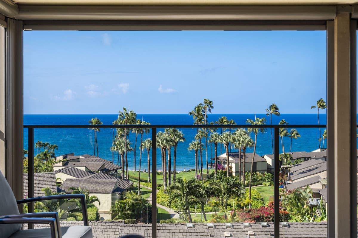 Condo in Kihei · ★4.5 · 1 bedroom · 1 bed · 2 baths - Photo 2