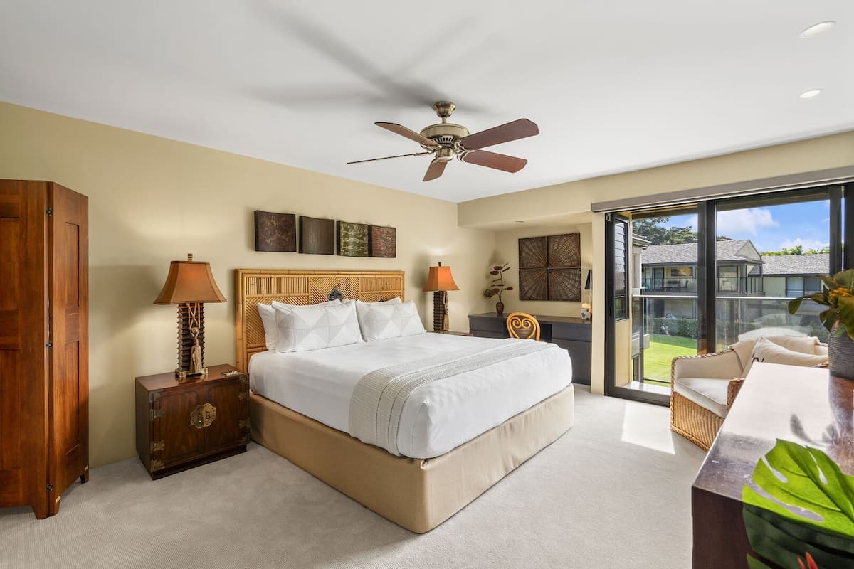 Condo in Kihei · ★4.5 · 1 bedroom · 1 bed · 2 baths - Photo 4