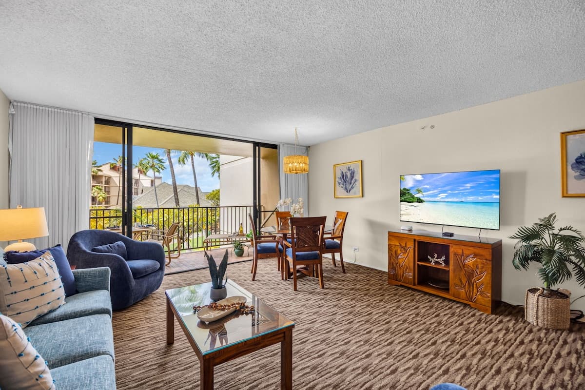 Condo in Lahaina · ★5.0 · 1 bedroom · 2 beds · 1 bath - Photo 2