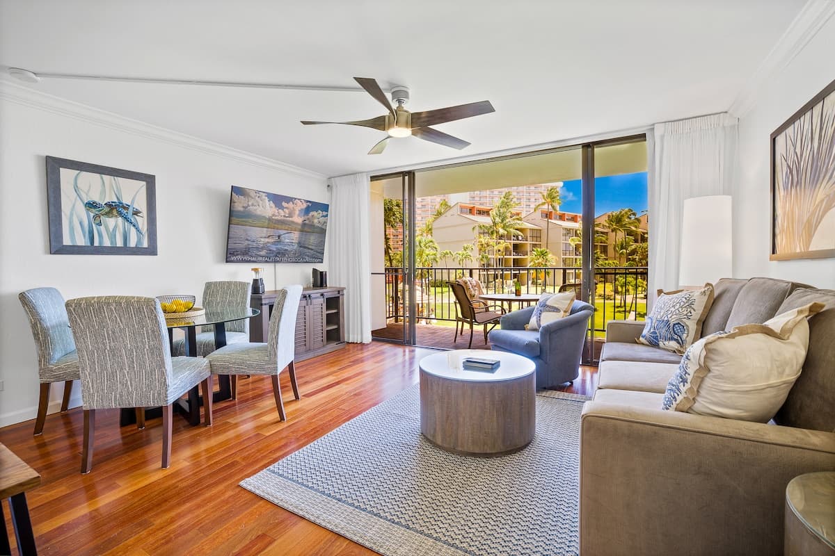 Condo in Lahaina · ★4.86 · 2 bedrooms · 4 beds · 2 baths - Photo 1