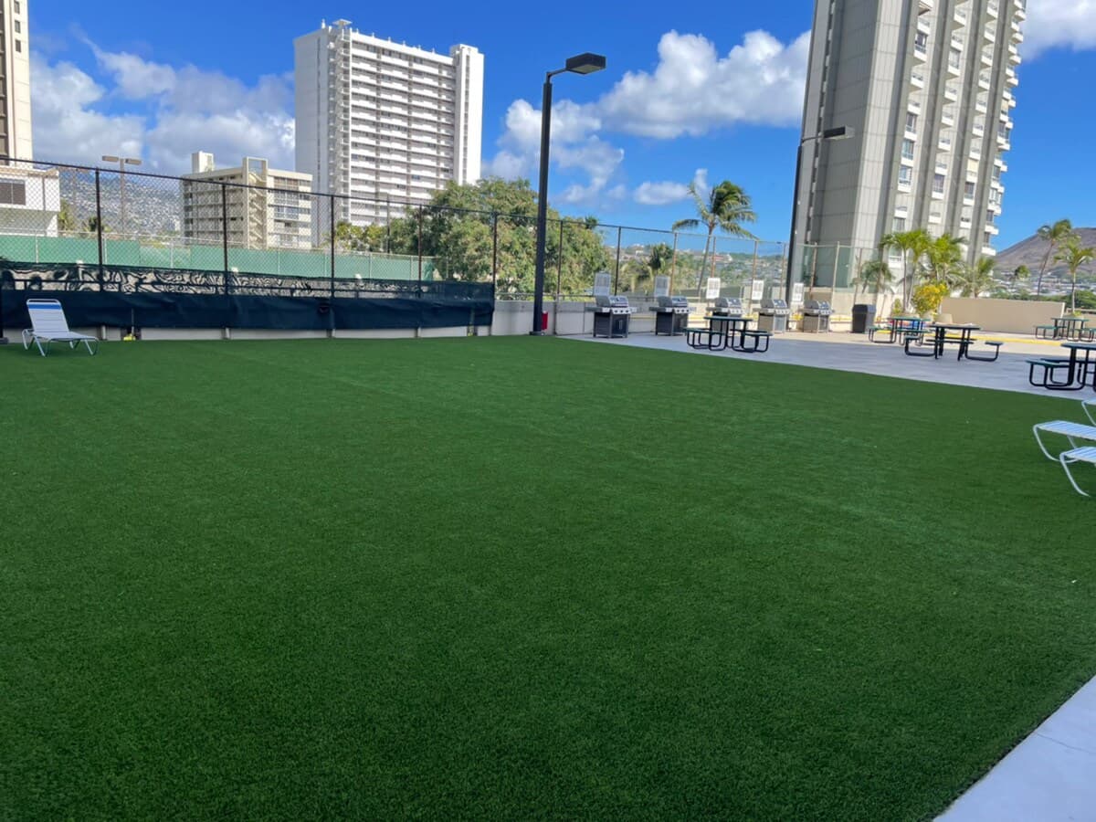 Condo in Honolulu · ★4.46 · 1 bedroom · 2 beds · 1 shared bath - Photo 5