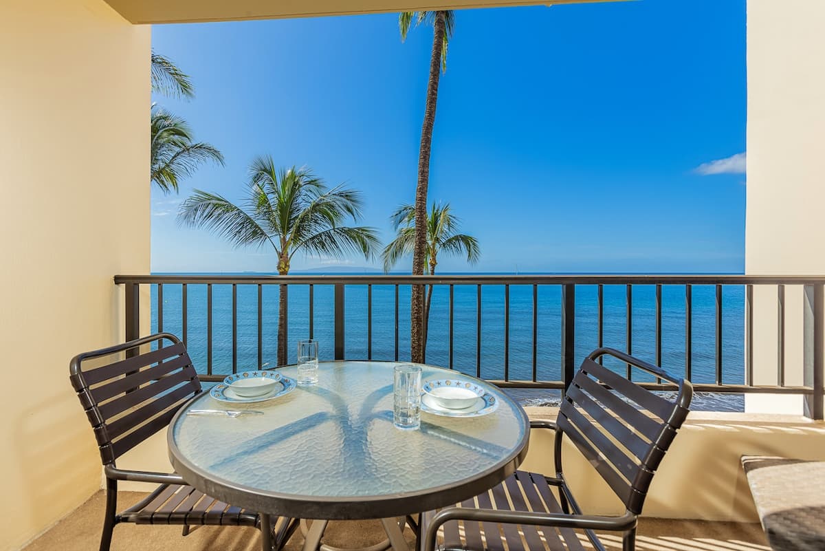 Condo in Kihei · ★4.33 · 1 bedroom · 1 bed · 1 bath - Photo 1