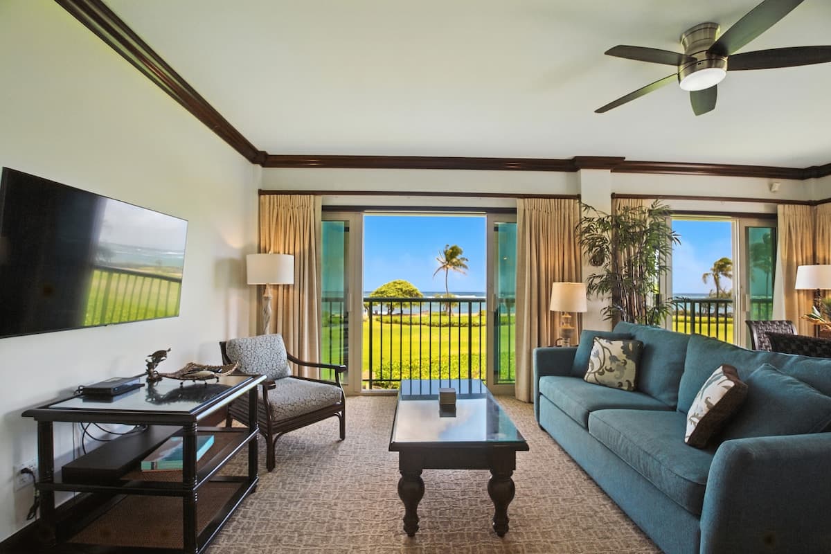 Condo in Kapaa · ★4.91 · 2 bedrooms · 3 beds · 3 baths - Photo 2