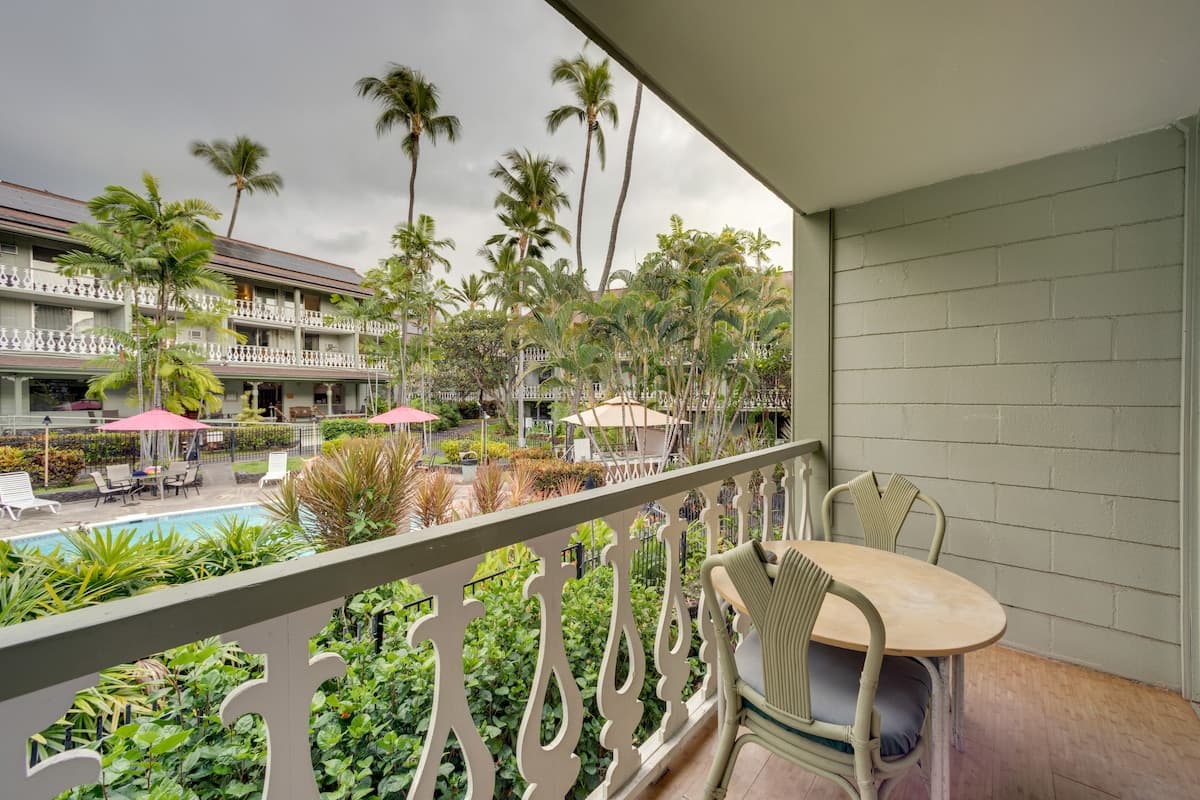 Kona Beach Retreat Steps to Ocean: Soak & Stroll! - Photo 1