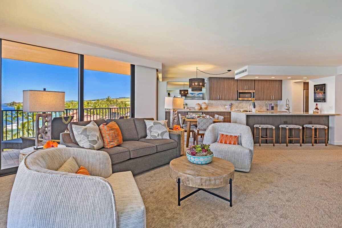 Condo in Lahaina · ★5.0 · 2 bedrooms · 3 beds · 2 baths - Photo 3