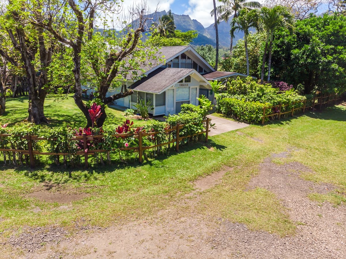 Home in Hanalei · ★4.86 · 2 bedrooms · 3 beds · 2 baths - Photo 3
