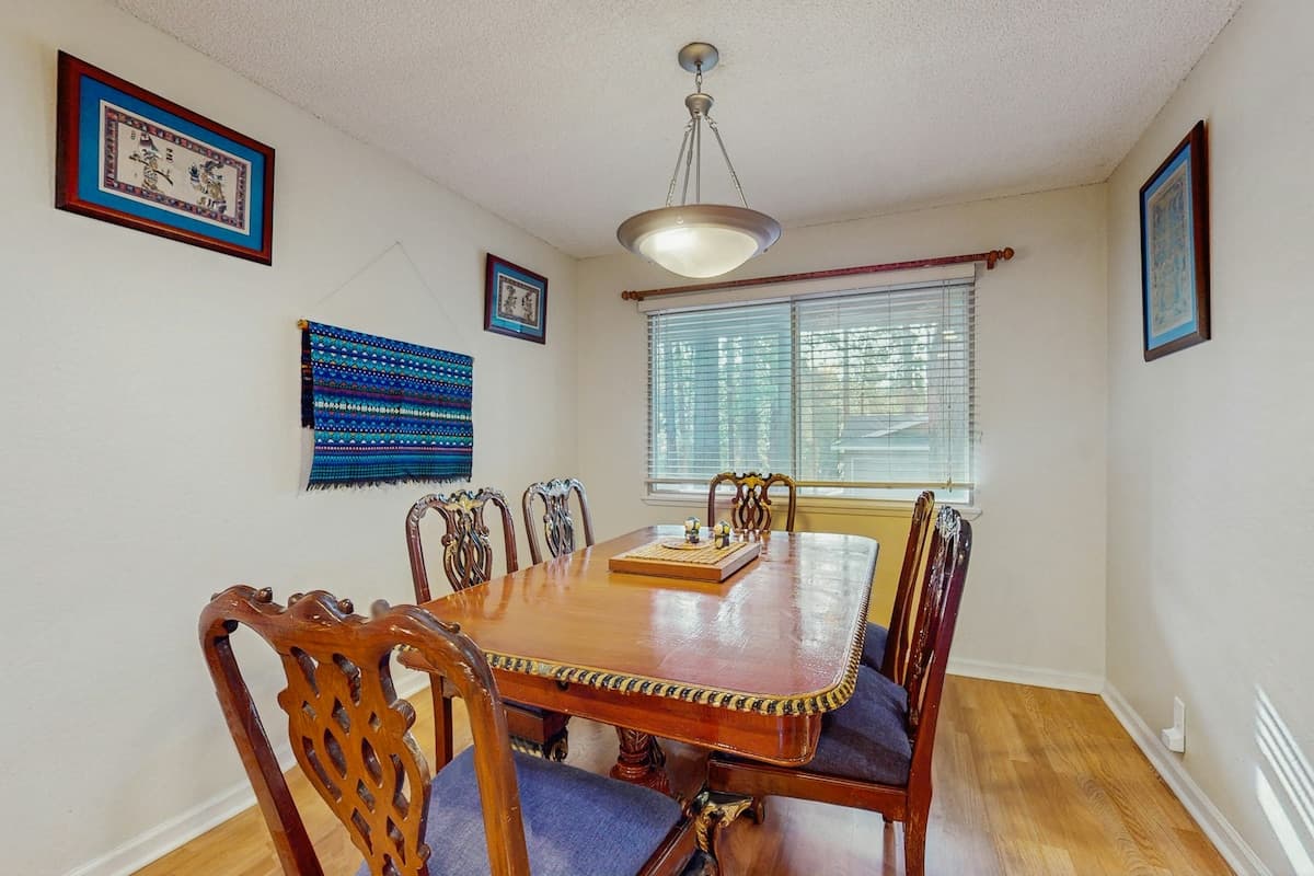 Mid-Century Ranch w/ Vinyl & Meadow Views - Photo 4