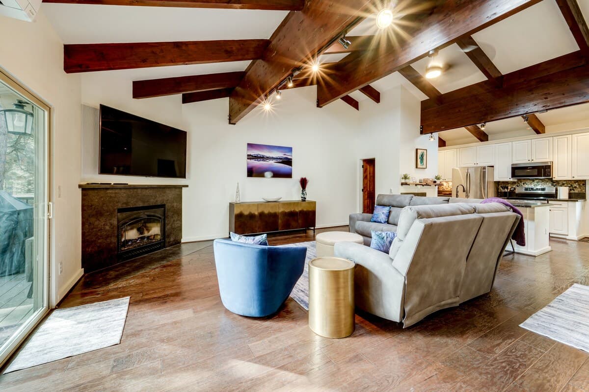 Condo in Incline Village · ★5.0 · 4 bedrooms · 5 beds · 3.5 private baths - Photo 5