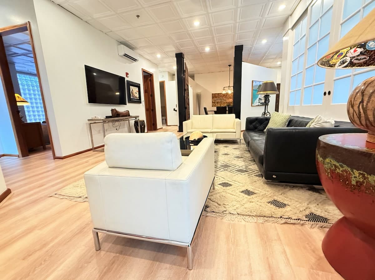 Hotel in Honolulu · ★4.5 · 3 bedrooms · 3 beds · 1 private bath - Photo 3