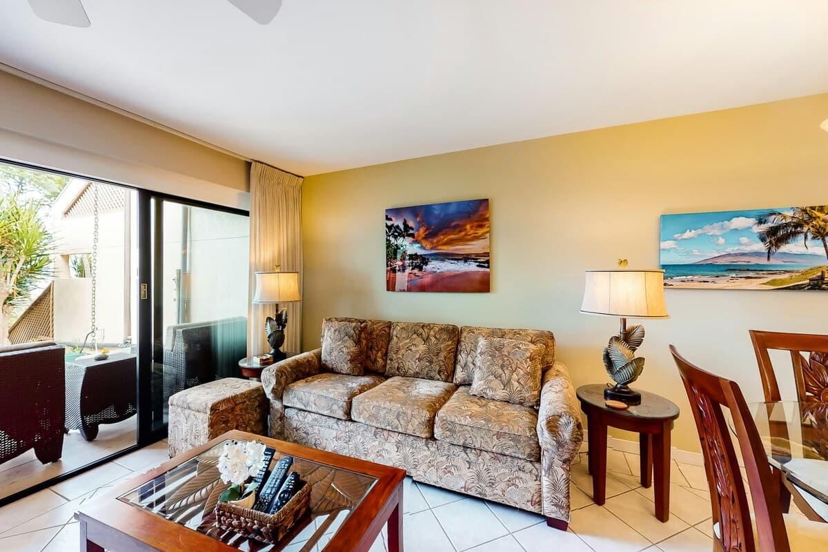 Condo in Kihei · ★4.8 · 1 bedroom · 1 bed · 2 private baths - Photo 4