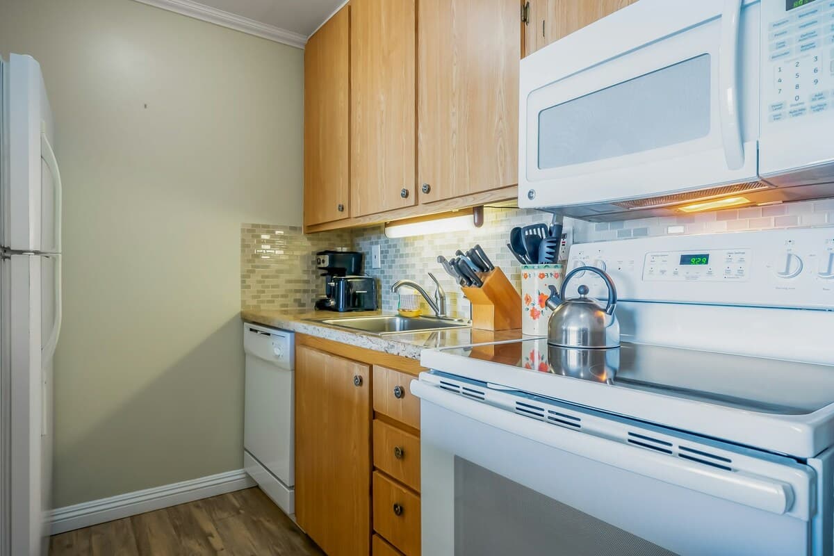 Condo in Kihei · ★4.78 · 1 bedroom · 2 beds · 1 private bath - Photo 4