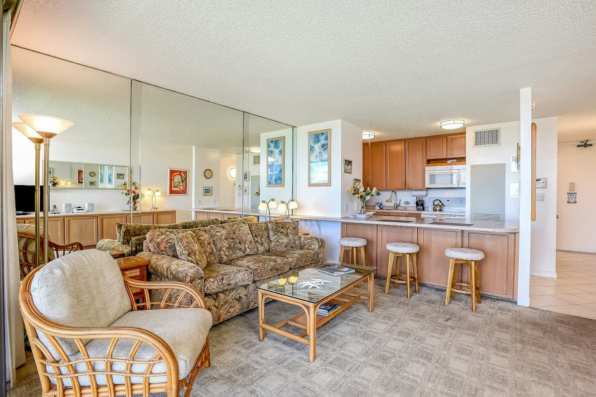 Condo in Kihei · ★5.0 · 1 bedroom · 2 beds · 1 private bath - Photo 4