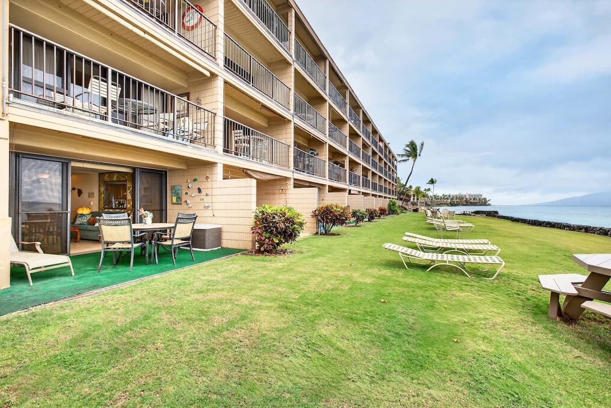 Private End Oceanfront Sanctuary - Photo 4
