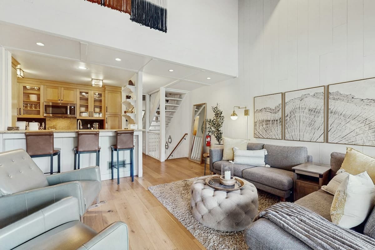 Kings Beach Luxe Chef's Pantry, Smart Home, Loft - Photo 4