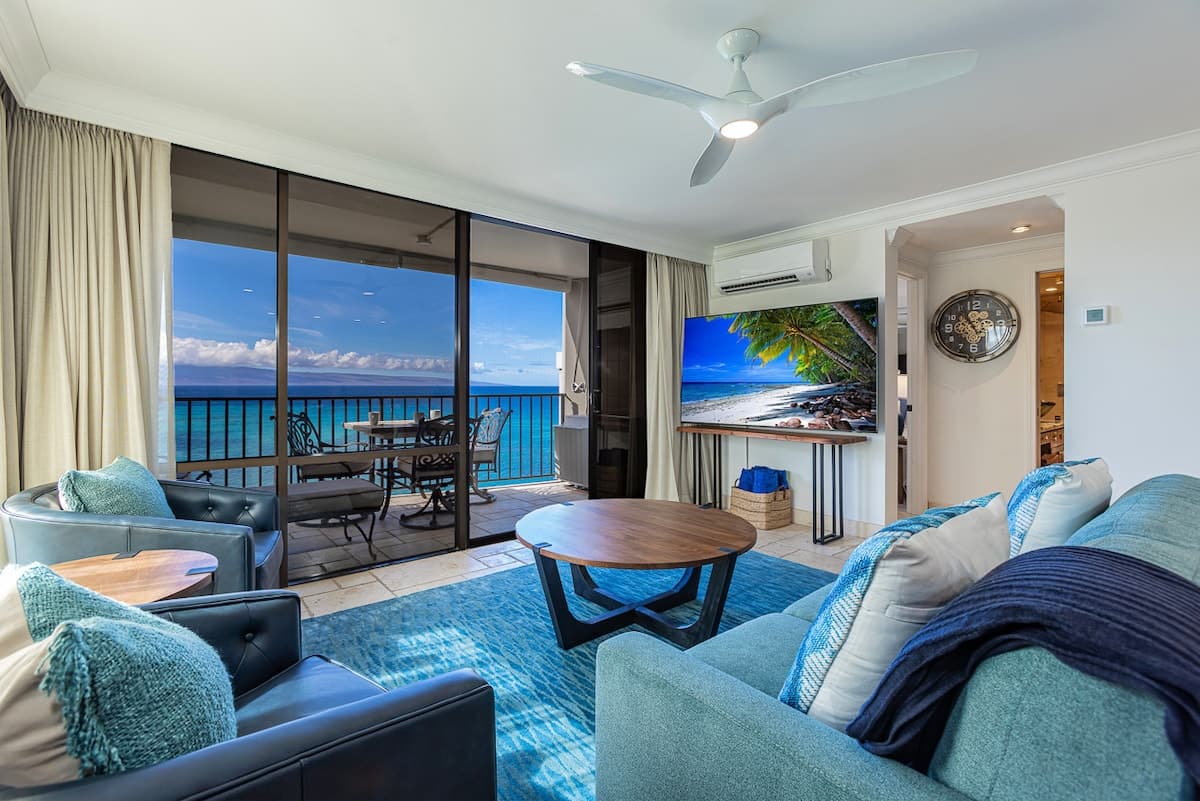 Condo in Lahaina · ★4.88 · 1 bedroom · 2 beds · 1 bath - Photo 1