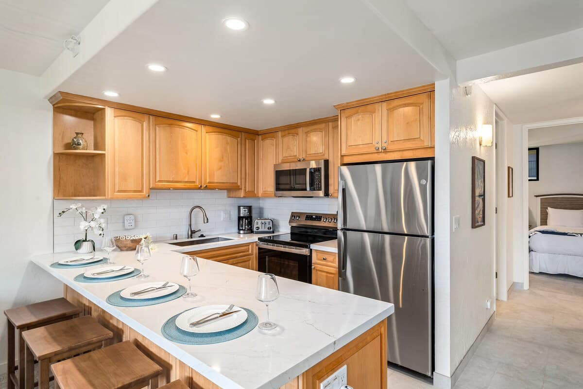 Condo in Lahaina · ★4.88 · 2 bedrooms · 3 beds · 2 baths - Photo 1