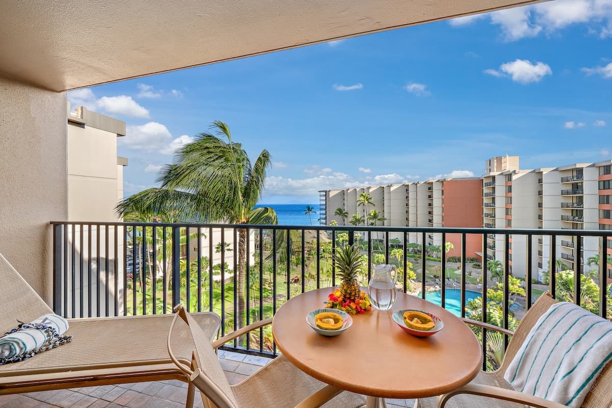 Condo in Lahaina · ★5.0 · 1 bedroom · 1 bed · 1 bath - Photo 1