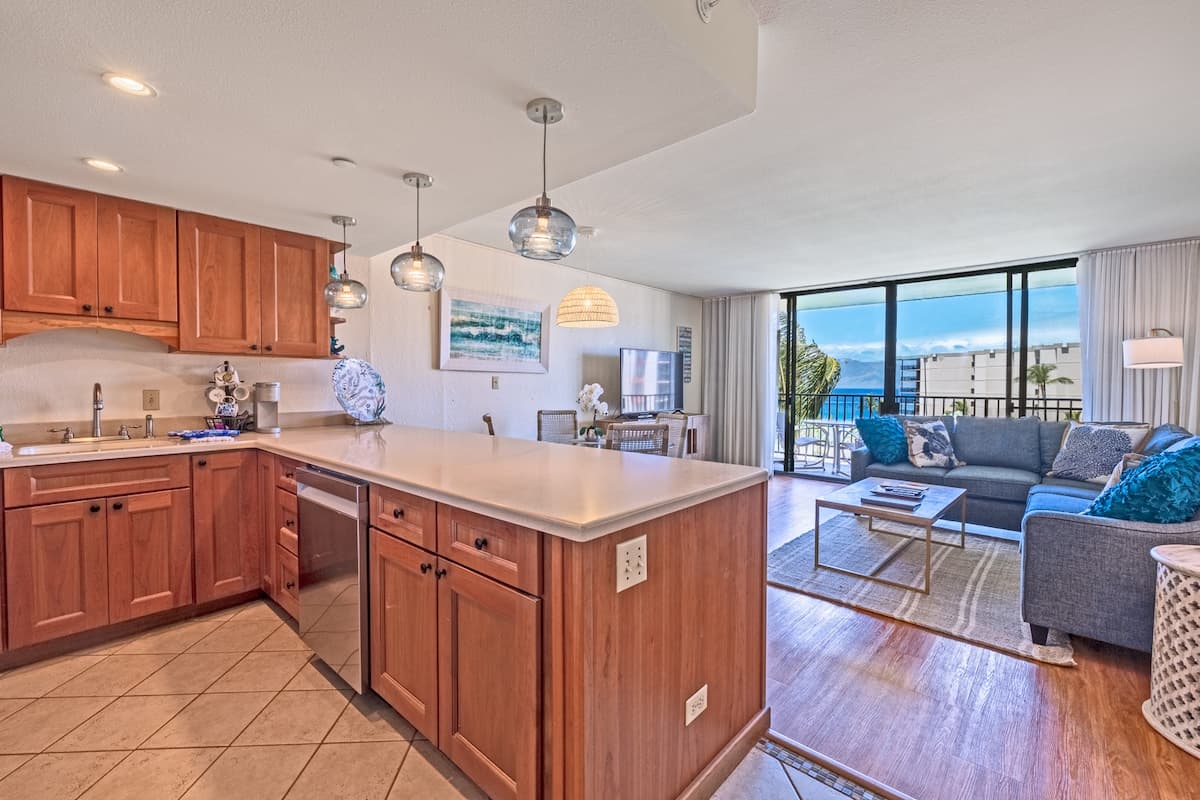 Condo in Lahaina · ★5.0 · 1 bedroom · 1 bed · 1 bath - Photo 3
