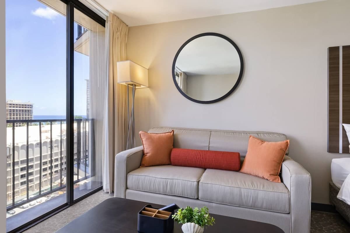 Waikiki Ocean Breeze: A Peaceful Island Getaway - Photo 1