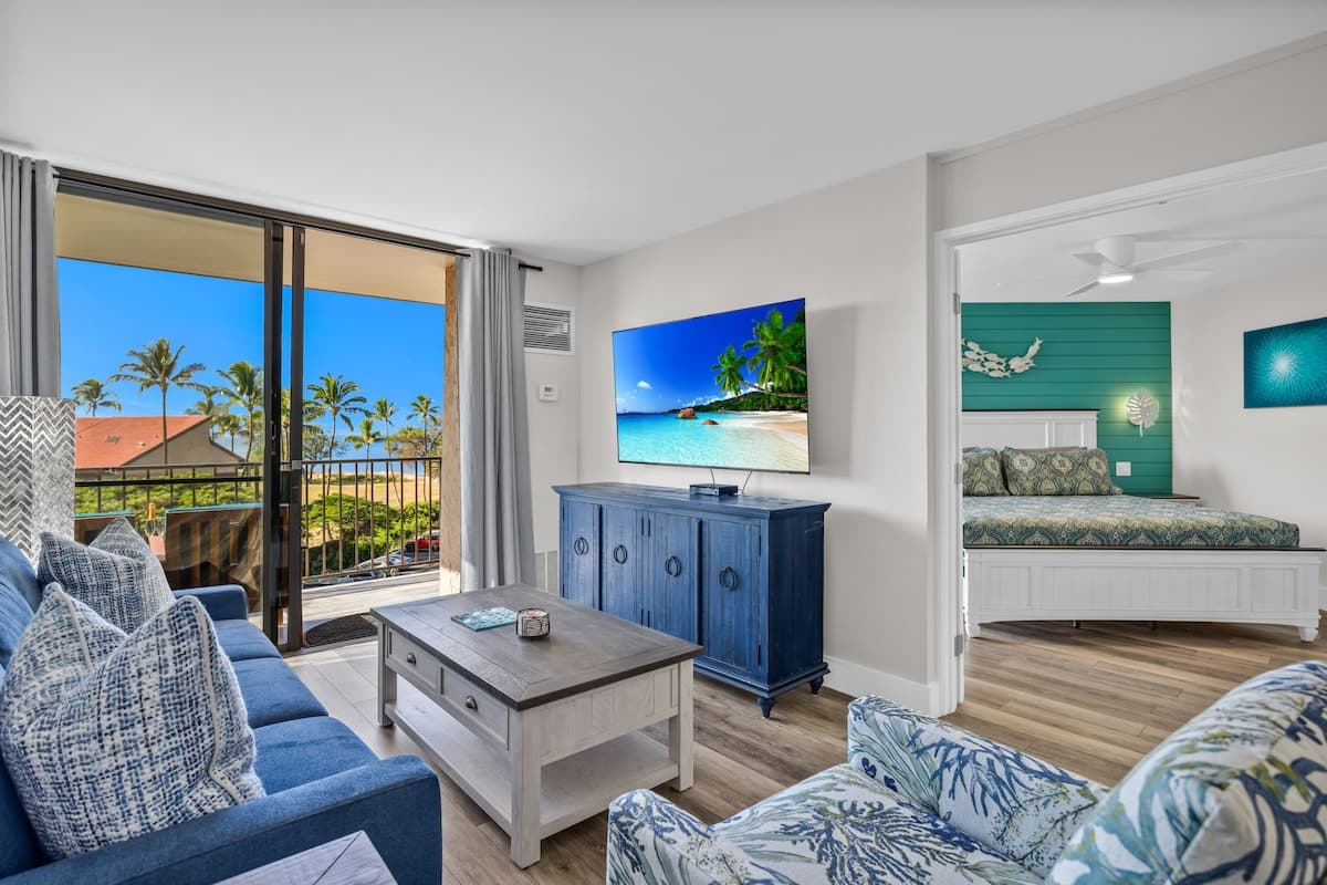 Hip Oceanfront Resort Vistas - Photo 1