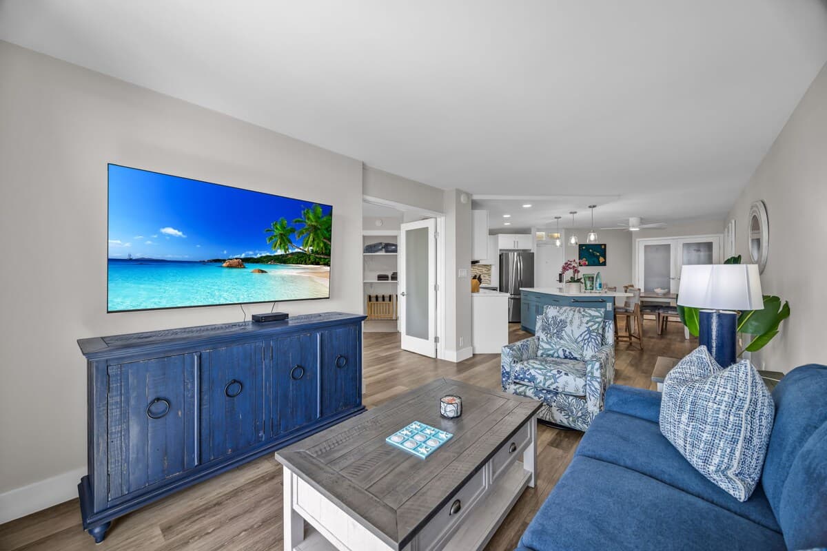 Hip Oceanfront Resort Vistas - Photo 5