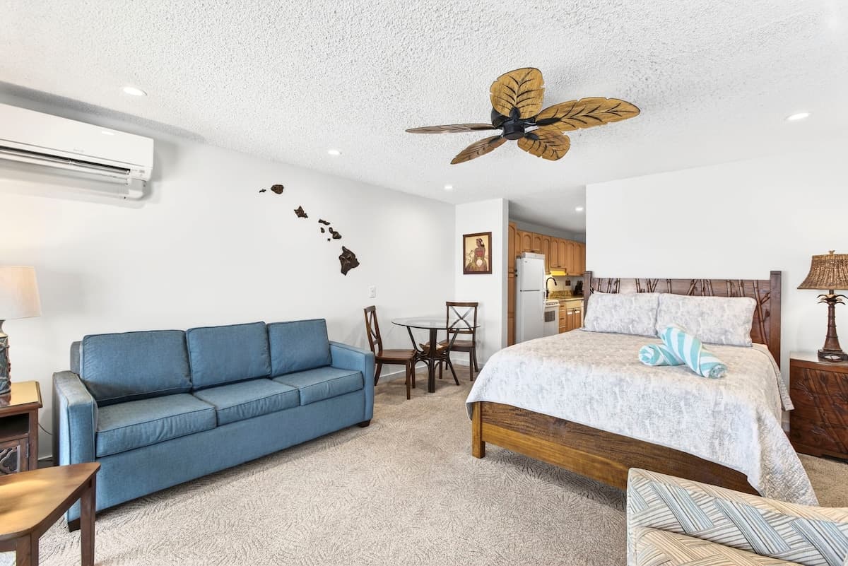 Condo in Lahaina · ★5.0 · Studio · 2 beds · 1 bath - Photo 4