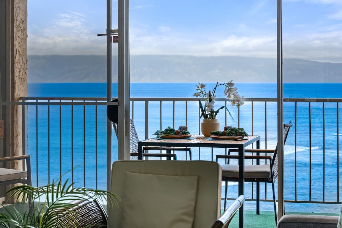 Condo in Lahaina · ★4.0 · 1 bedroom · 2 beds · 1 bath - Photo 1