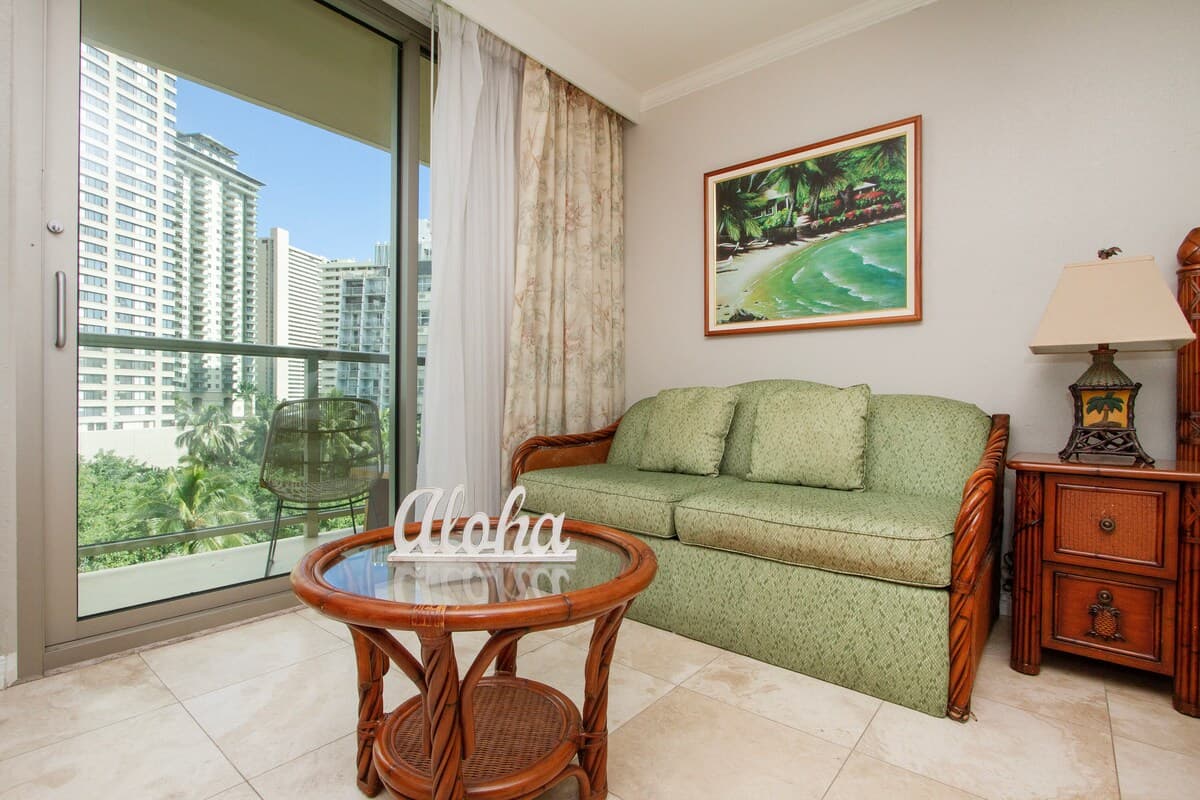 Cozy Waikiki Studio, Pool, Gym & BBQ - Photo 3