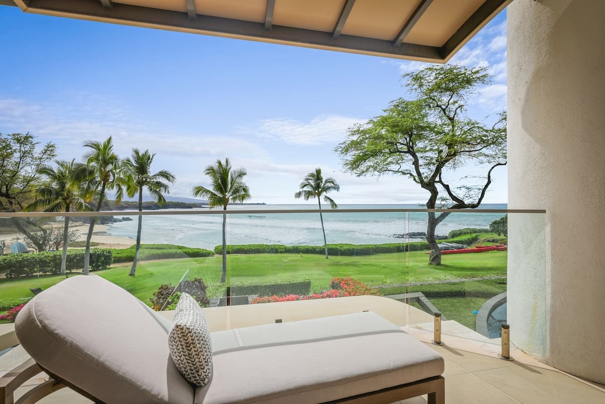 Condo in Waimea · ★5.0 · 2 bedrooms · 4 beds · 2.5 baths - Photo 1