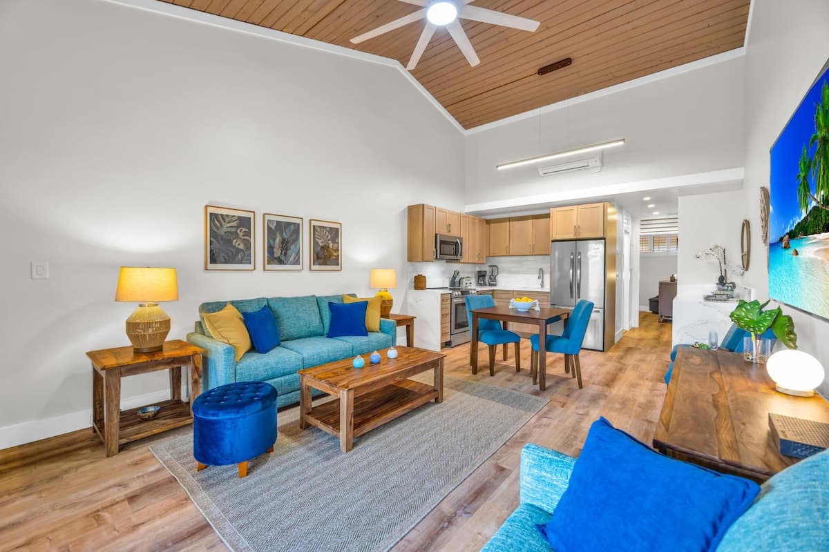 Condo in Lahaina · ★4.5 · 1 bedroom · 3 beds · 1 bath - Photo 4